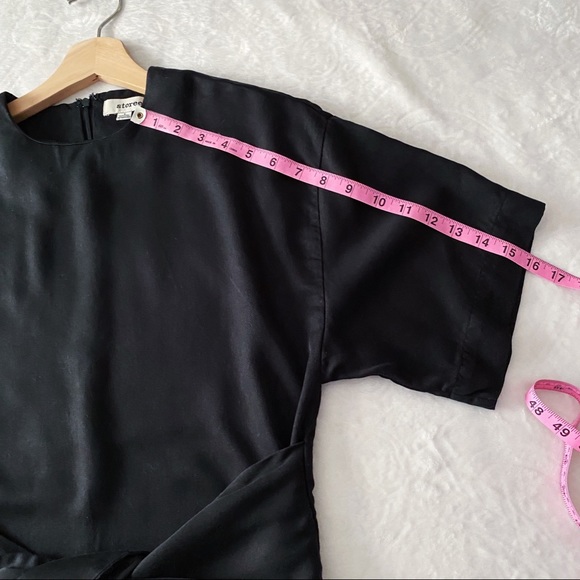 Black Tied Waist Wide Sleeve Blouse - Picture 6 of 11